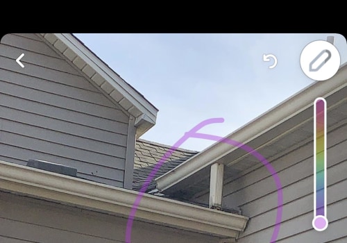 Should there gap between gutter and house?