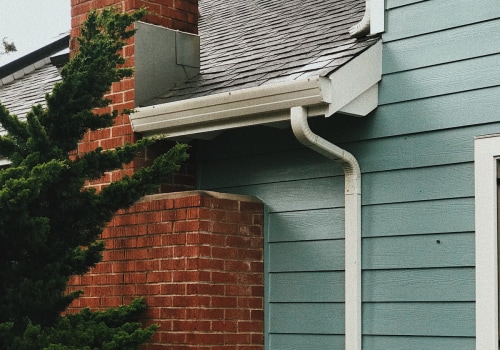 Round vs Square Gutters: Which One is the Better Choice for Your Home?